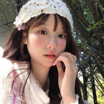 她与她的自画像